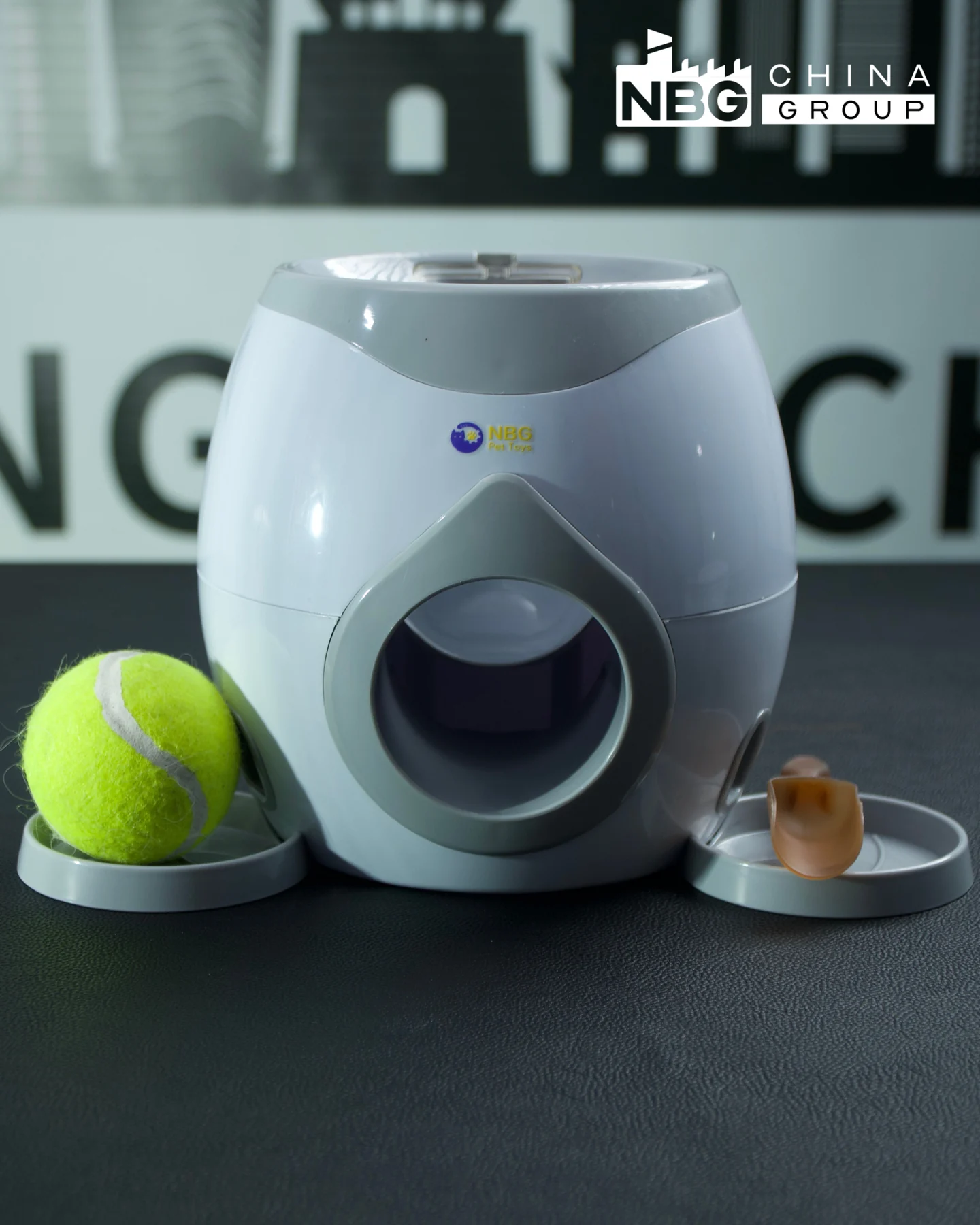 NBG Pet feeder product